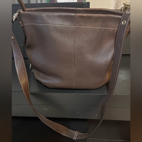 Coach Pebbled Leather Shoulder Bag Crossbody F15064 Brown. It has signs of wear - Picture 1 of 11